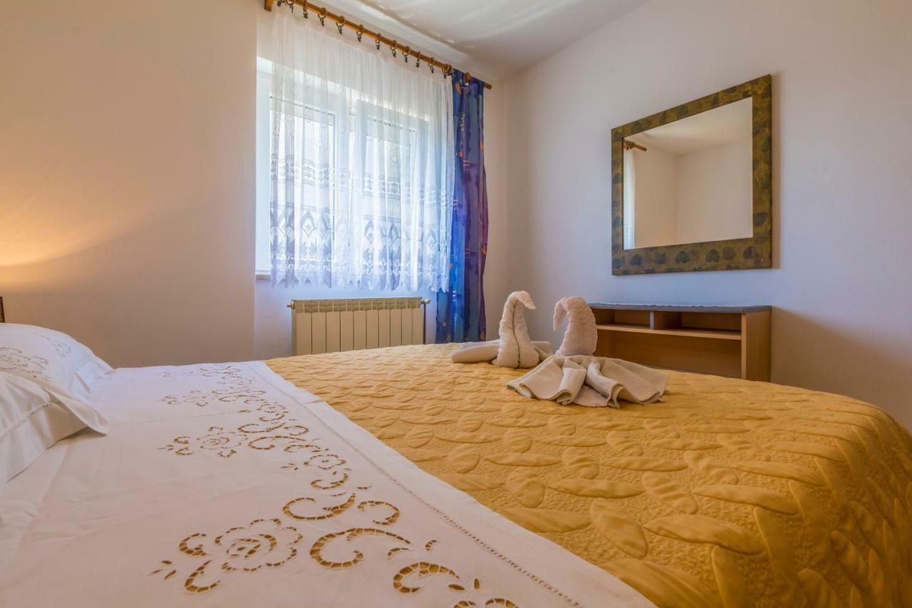 Apartments Marica Novi Vinodolski Exterior foto